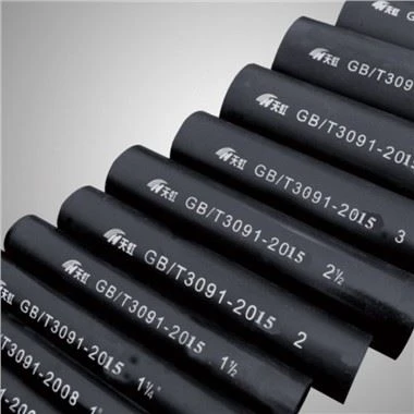 Svart Och Målningsrör